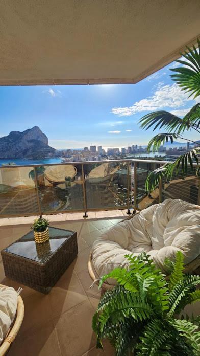 Esmeralda Suites Sunrise Con Piscina Calp Exterior foto