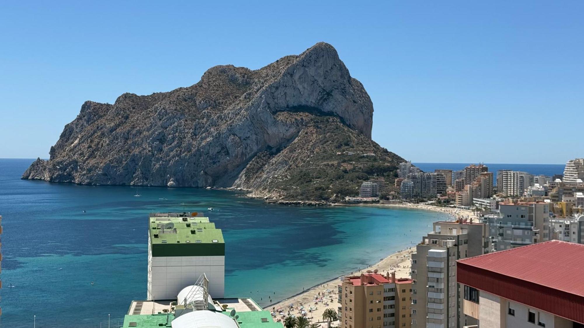 Esmeralda Suites Sunrise Con Piscina Calp Exterior foto