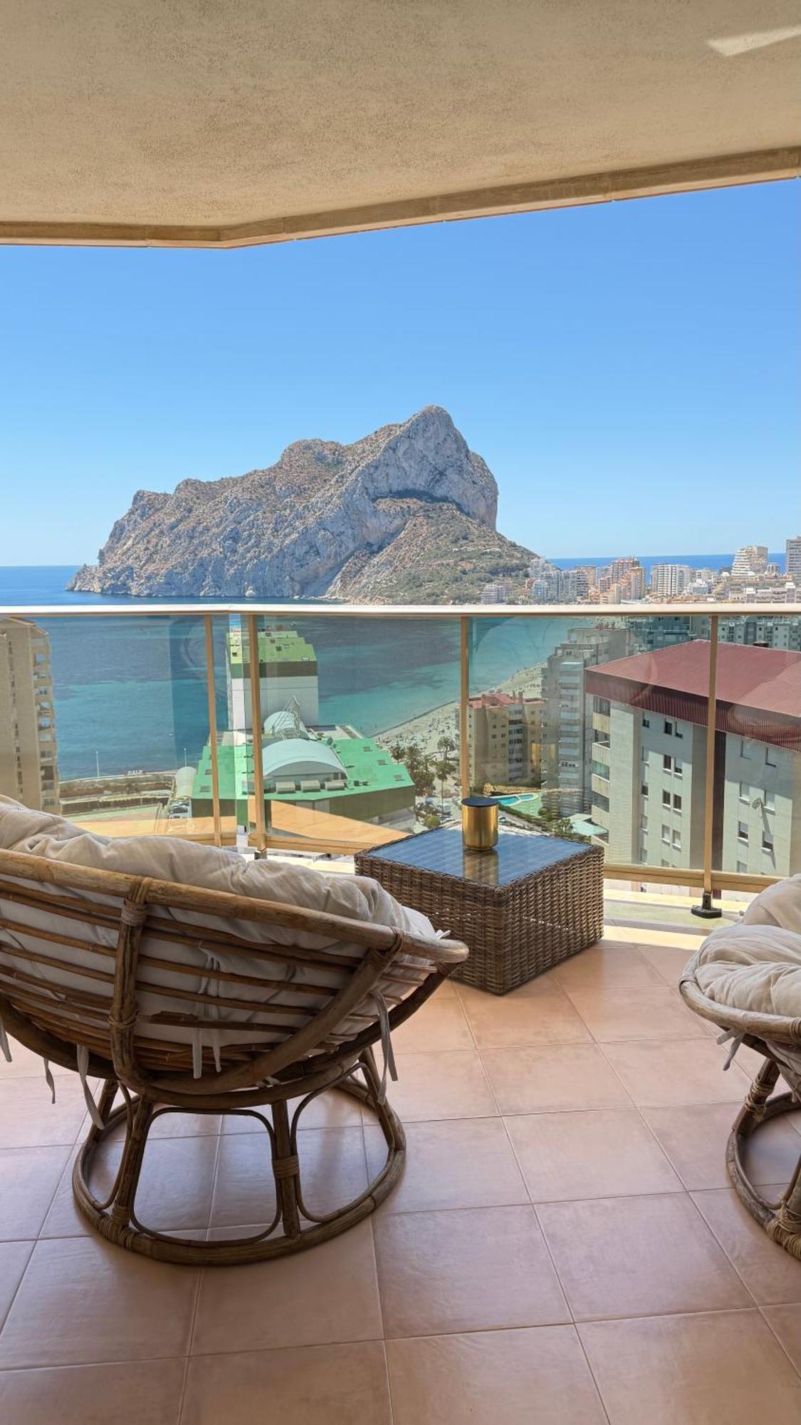 Esmeralda Suites Sunrise Con Piscina Calp Exterior foto